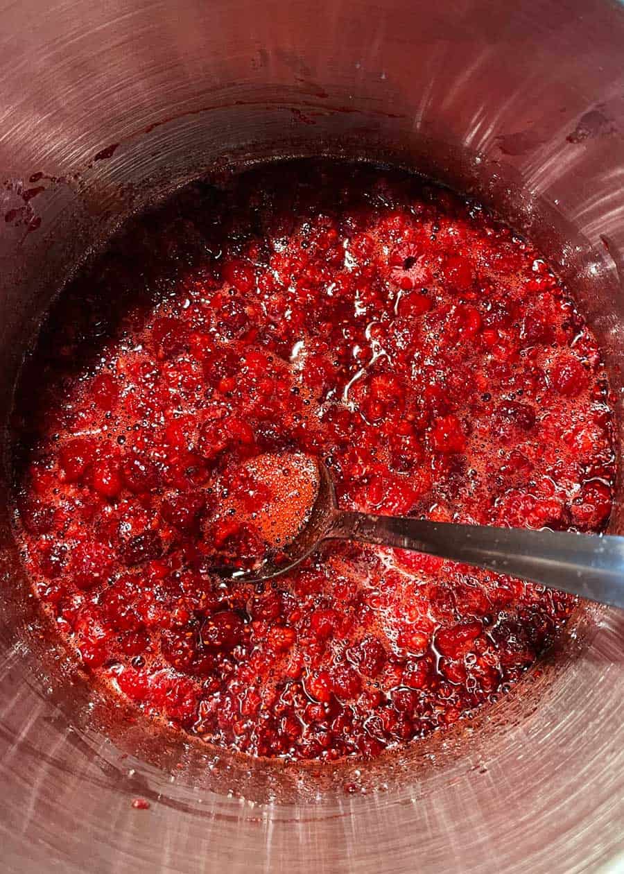homemade-raspberry-jam-recipe